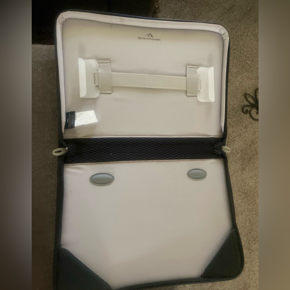 Brenthaven computer/laptop case. Zipper closure, color is dark gray/matte black